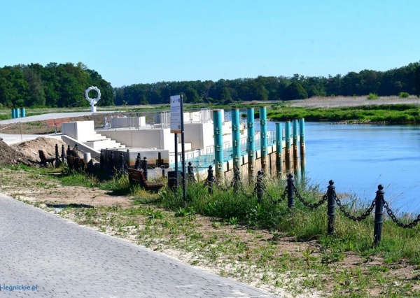 Budowa portu rzecznego nad Odrą na finiszu (FOTO)