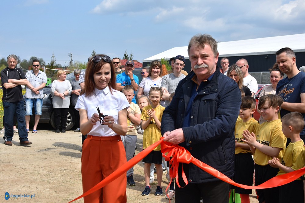 Nowoczesne boisko w Pieszkowie (FOTO)