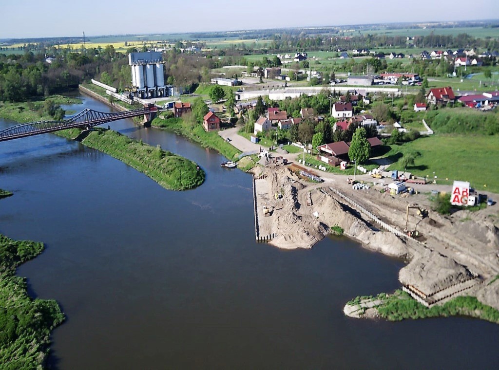 Trwa budowa portu w Ścinawie (FOTO)