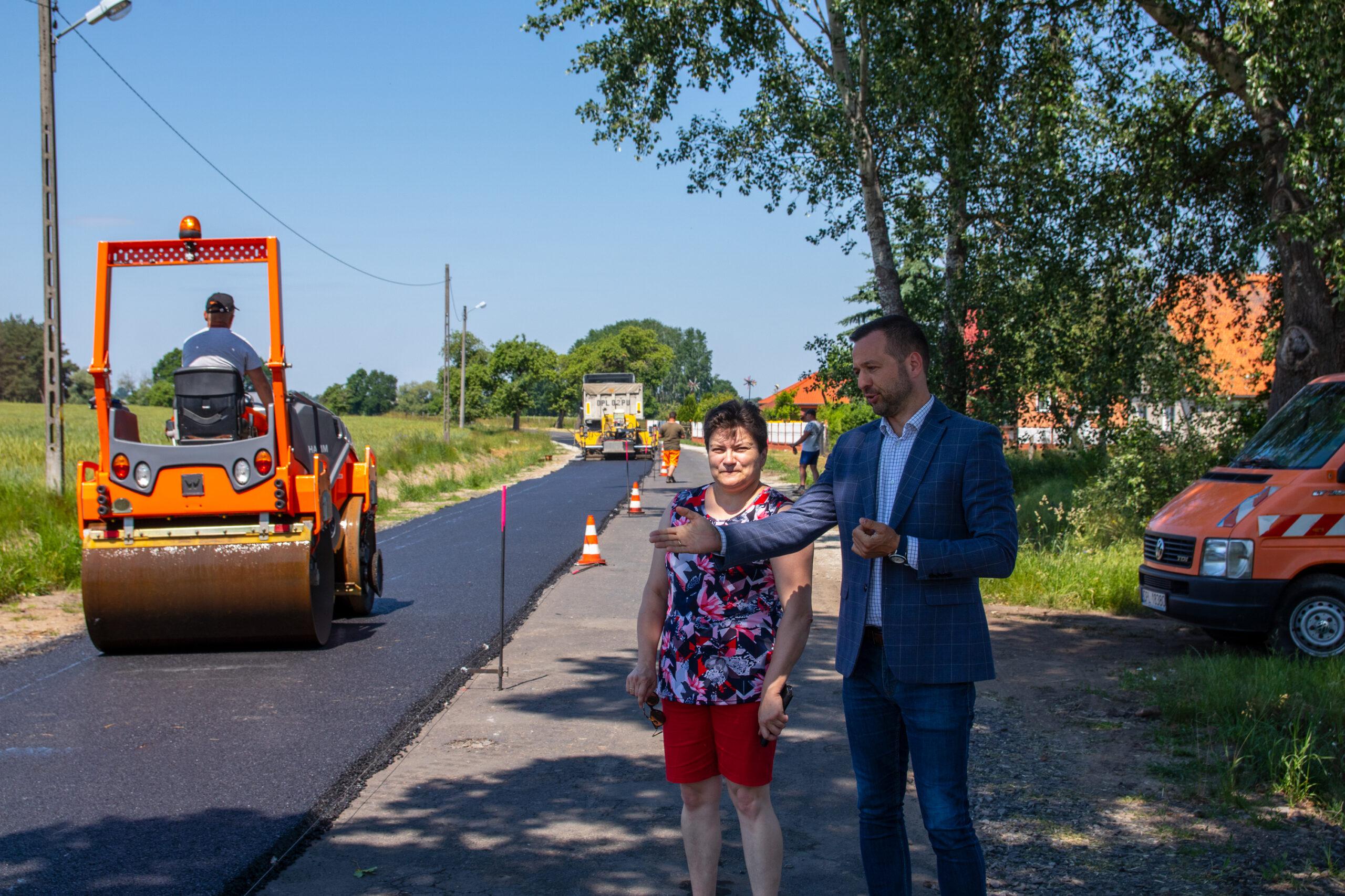 Remontują drogi na terenie gminy