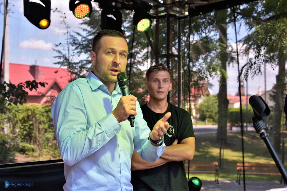 Nowe parkingi powstaną w Rudnej. Niebawem rozpoczną się przebudowy dróg!