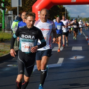 bieg-polmaraton-fot-ewajak062.jpg